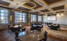 Hotel Indigo Tulsa Dwtn/Entertainment Area